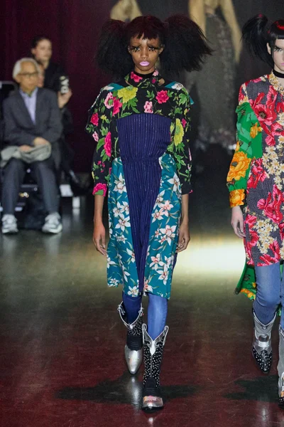 Look 5